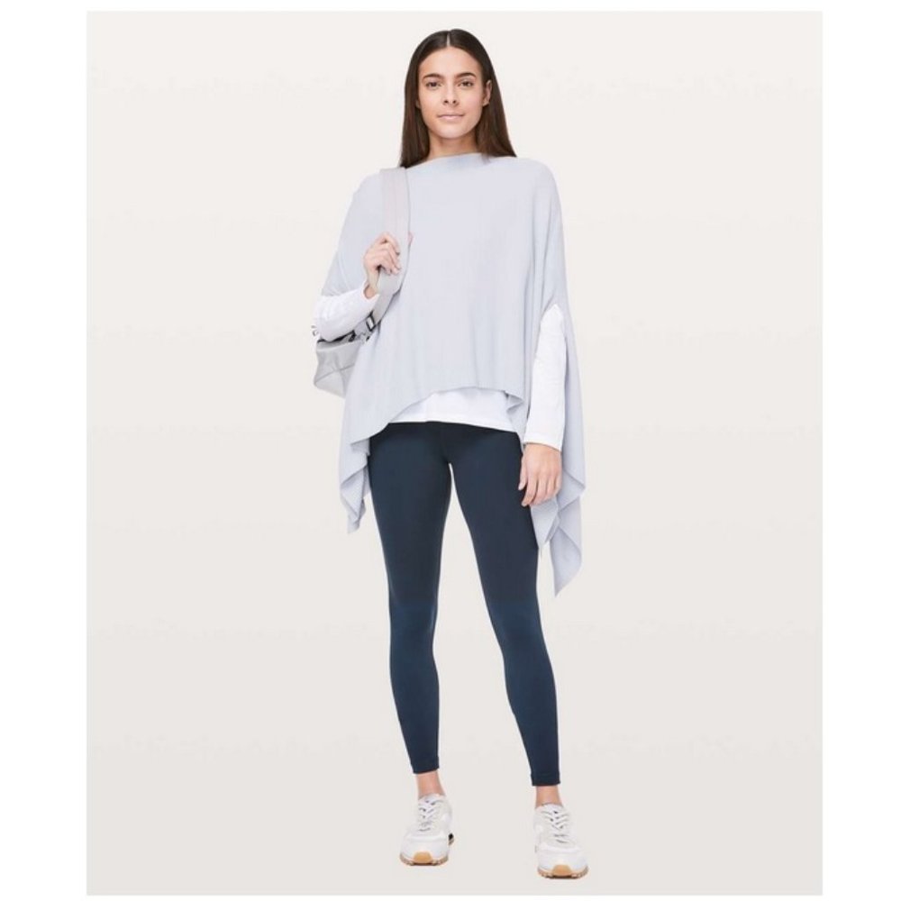 Lululemon Forward Flow Cape / One Size / Silver Fox Poncho Oversized Work